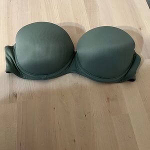 Victoria’s Secret Pink Strapless Push Up Bra Size 36B Green